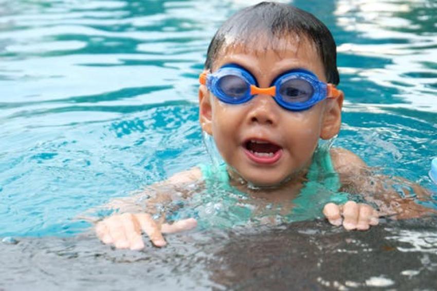 Zwemles voor kinderen met een beperking