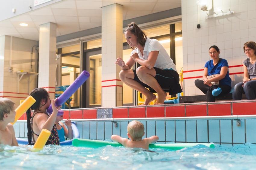 Zwemles voor kinderen bij de Tongelreep