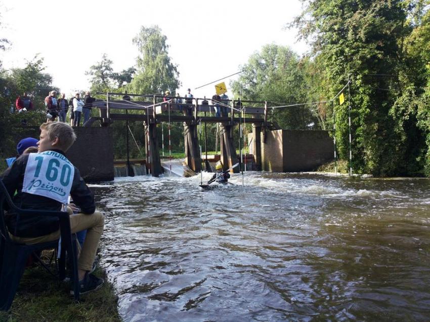 Kano bij Genneper Molen