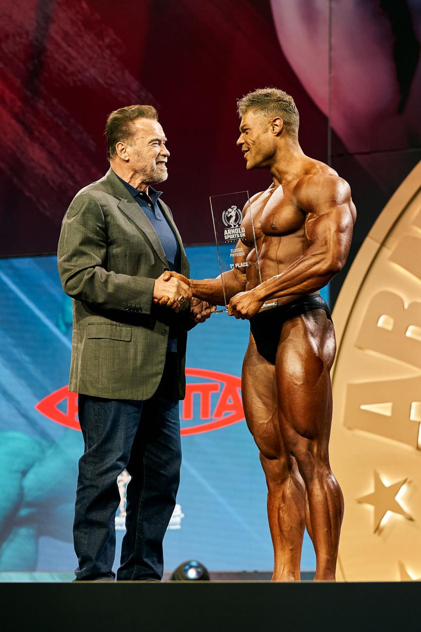 Wesley Vissers met Arnold Schwarzenegger