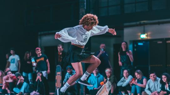 sporter so you can longboard 2023, klik voor een vergroting