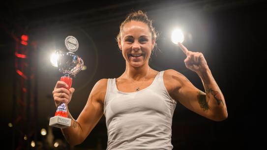 winnares van een wedstrijd tijdens eindhoven box cup , klik voor een vergroting