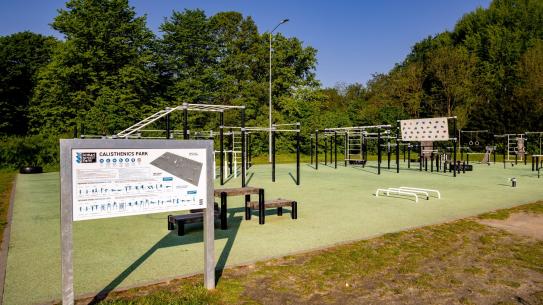Urban Sportpark calisthenics park, klik voor een vergroting