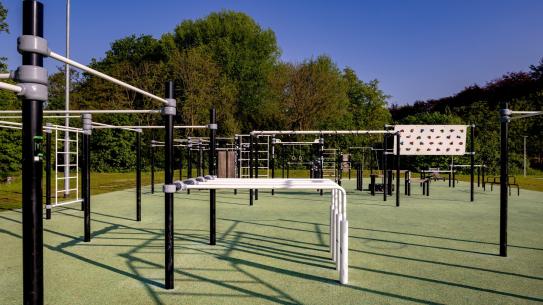 Urban Sportpark calisthenics park, klik voor een vergroting