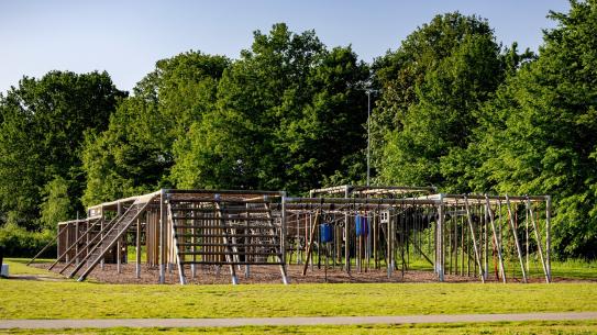 Urban Sportpark hindernisbaan, klik voor een vergroting