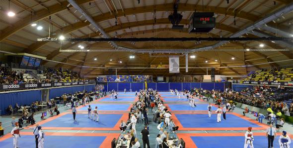 overzicht van speelvelden tijdens dutch open teakwondo 