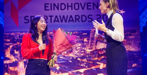 Talent van het jaar ontvangt haar award tijdens de SportAwards