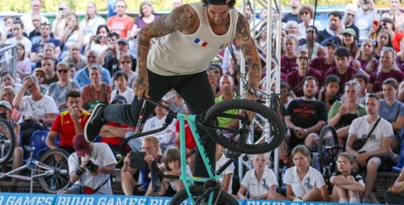 deelnemer op BMX 