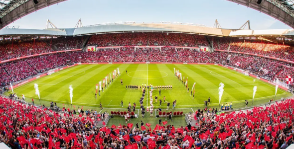 fc eindhoven en PSV spelen de jaarlijke lichtstadderby 