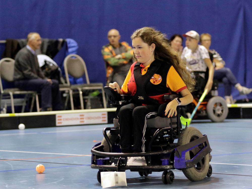 Daphne van GP Bulls tijdens een rolstoelhockeywedstrijd